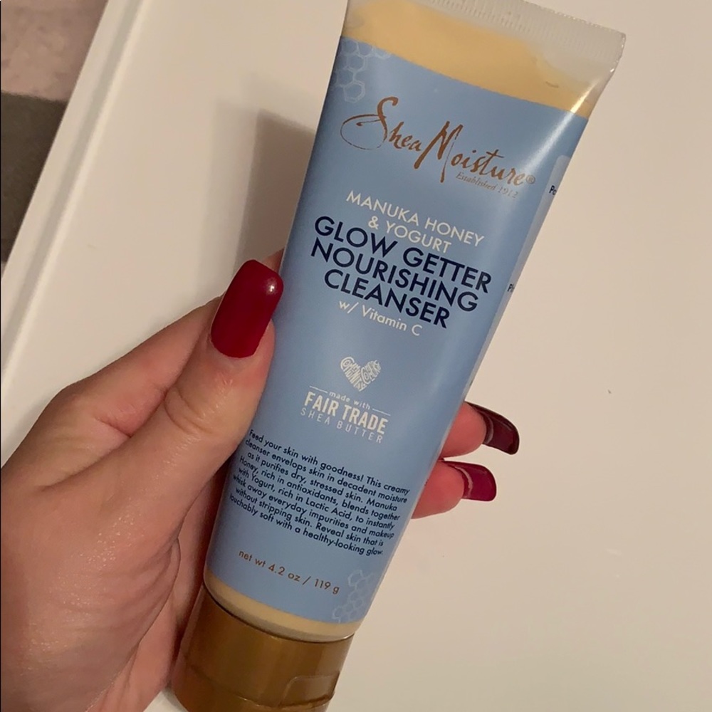 Glow getter nourishing cleanser